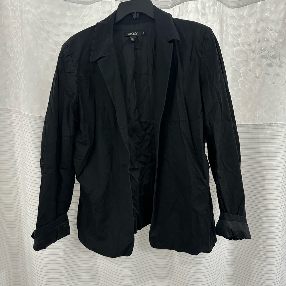 DKNY Women's Elegant Black Blazer